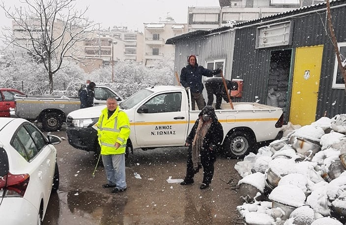 Νέα Ιωνία:  Στους δρόμους από τα ξημερώματα τα μηχανήματα και εργαζόμενοι του Δήμου