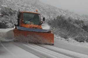 Πεντέλη: «Ανακοίνωση» Η πορεία εκχιονισμού στην πόλη