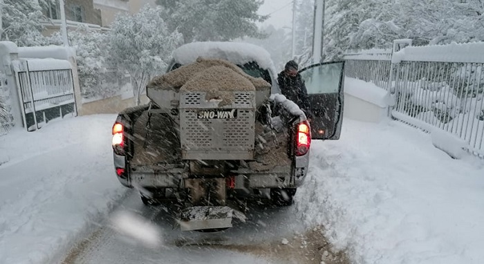 Πεντέλη:  «Ανακοίνωση» Η  πορεία εκχιονισμού στην πόλη