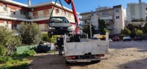 Λυκόβρυσης Πεύκης: Συνεχίζεται η περισυλλογή εγκαταλελειμμένων οχημάτων από τον Δήμο