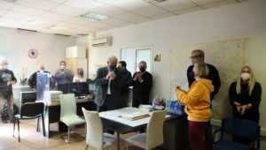 Μαρούσι : Ο Δήμαρχος στην κοπή της πρωτοχρονιάτικης πίτας των εργαζομένων των Διευθύνσεων Περιβάλλοντος και Καθαριότητας του Δήμου