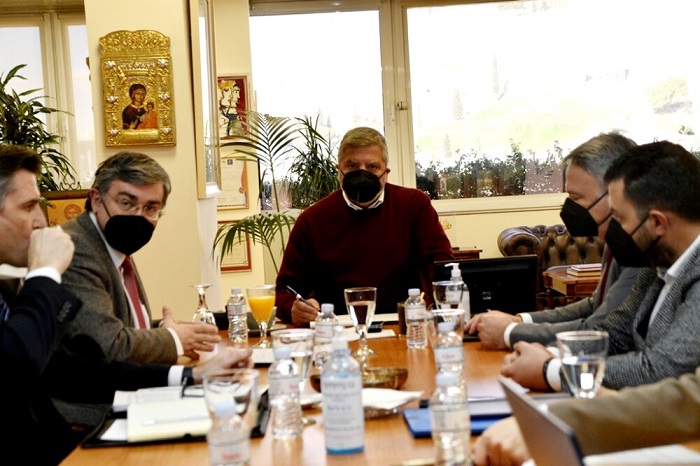 Περιφέρεια Αττικής: Ευρεία σύσκεψη υπό τον Περιφερειάρχη για τα έργα αποχέτευσης, επεξεργασίας και διάθεσης λυμάτων Δήμου Ωρωπού