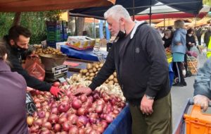 Λυκόβρυση Πεύκη : Η Γ’ Λαϊκή Αγορά Aθηνών ενισχύει το Κοινωνικό Παντοπωλείο