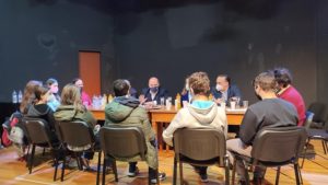 Διόνυσος: Συνέντευξη του Δημάρχου Διονύσου στους δημοσιογράφους  μαθητές του Γυμνασίου Κρυονερίου