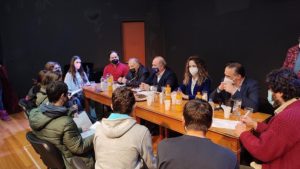 Διόνυσος: Συνέντευξη του Δημάρχου Διονύσου στους δημοσιογράφους  μαθητές του Γυμνασίου Κρυονερίου