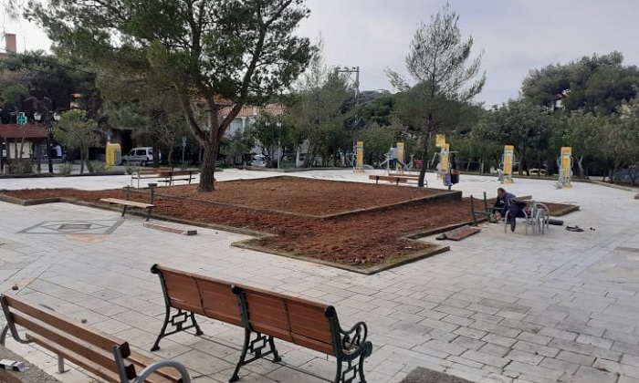 Πεντέλη: Παρεμβάσεις βελτίωσης του αστικού εξοπλισμού και ανανέωσης του πρασίνου στην πλατεία Κύπρου στην Νέα Πεντέλη
