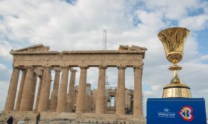 Περιφέρεια Αττικής: Στην Ακρόπολη υποδέχθηκαν ο Περιφερειάρχης και ο Πρόεδρος της Ελληνικής Ομοσπονδίας Καλαθοσφαίρισης το τρόπαιο του Παγκοσμίου Κυπέλλου στο μπάσκετ