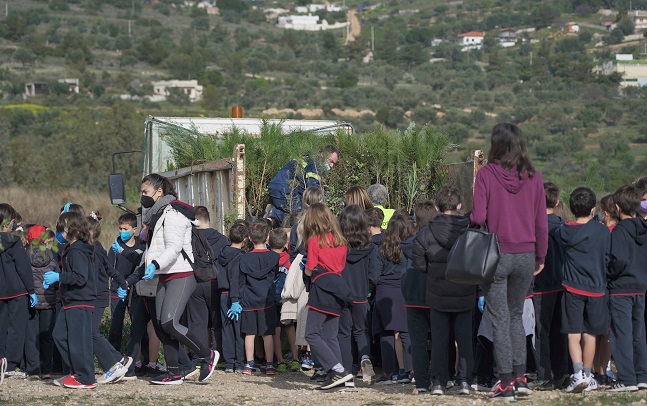 ΣΠΑΥ : Δενδροφύτευση με τους μαθητές του Κολλεγίου Αθηνών Ψυχικού στους πρόποδες του Υμηττού