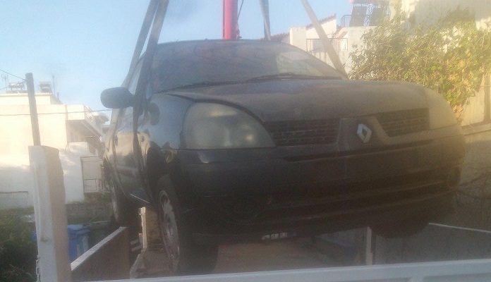 Λυκόβρυση Πεύκη: Συνεχίζεται η περισυλλογή εγκαταλελειμμένων οχημάτων από τον Δήμο