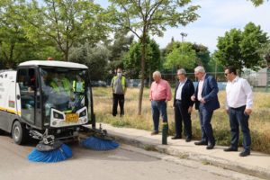 Μαρούσι : Επίδειξη των 3 νεοαποκτηθέντων σαρώθρων του Δήμου