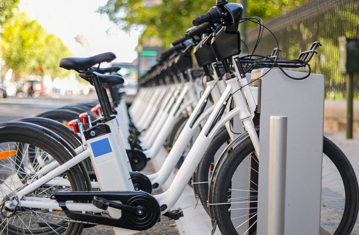 Κηφισιά : Ηλεκτρικά κοινόχρηστα ποδήλατα στον Δήμο