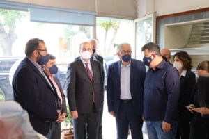 Παρουσία του Δημάρχου Αμαρουσίου η επίσκεψη του Υπουργού Εργασίας και Κοινωνικών Υποθέσεων στο Κοινωνικό Παντοπωλείο του Δήμου