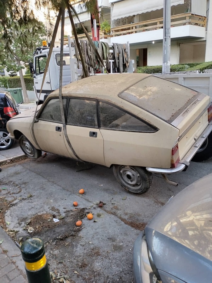 Λυκόβρυση Πεύκη: Συνεχίζεται η περισυλλογή εγκαταλελειμμένων οχημάτων