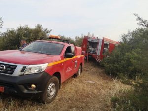 ΣΠΑΥ: Πυρκαγιά στην περιοχή της Γλυφάδας στη δασική έκταση στο τέρμα της οδού Λόρδου Βύρωνα