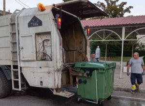Πεντέλη: Ξεκίνησε και πάλι το πλύσιμο των κάδων στο Δήμο με ειδικό όχημα πλυντήριο