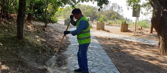 ΣΠΑΠ: Καθαρισμός των ξερών χόρτων και απομάκρυνση των σκουπιδιών πέριξ του Χώρου Αναψυχής στην Πηγή Καρακαντά (Πουρνάρας)