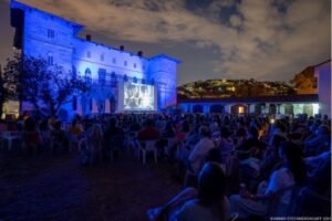 Πεντέλη: «ATHENS OPEN AIR FILM FESTIVAL» Στο Μέγαρο Δουκίσσης Πλακεντίας παρουσιάζει τον επετειακό ΔΡΑΚΟΥΛΑ του Φράνσις Φορντ Κόπολα σε εντυπωσιακή προβολή