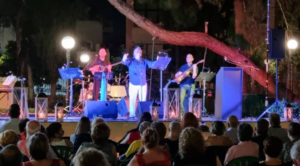 Νέα Ιωνία: Εντυπωσίασε το κοινό η συναυλία «Σμύρνη - Ιωνία – Ελλάδα» στην πλατεία Παναιτωλίου