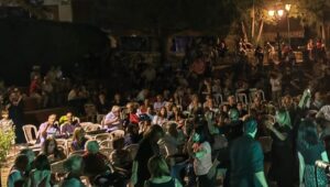 Πεντέλη: Μια υπέροχη μουσική βραδιά με το μουσικό σχήμα Ξέφραγο Αμπέλι στη Πλατεία Νέας Πεντέλης