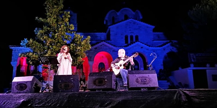 Πεντέλη: Μοναδική συναυλία της Ελένης Βιτάλης με τον κιθαρίστα Παναγιώτη Μάργαρη στην Πλατεία Ελευθερίας  «Άγιου Γεώργιου» στα Μελίσσια