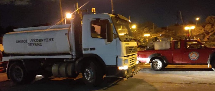 Λυκόβρυση Πεύκη : Με ένα υδροφόρο όχημα συμμετείχε στην κατάσβεση της πυρκαγιάς της Πεντέλης ο Δήμος