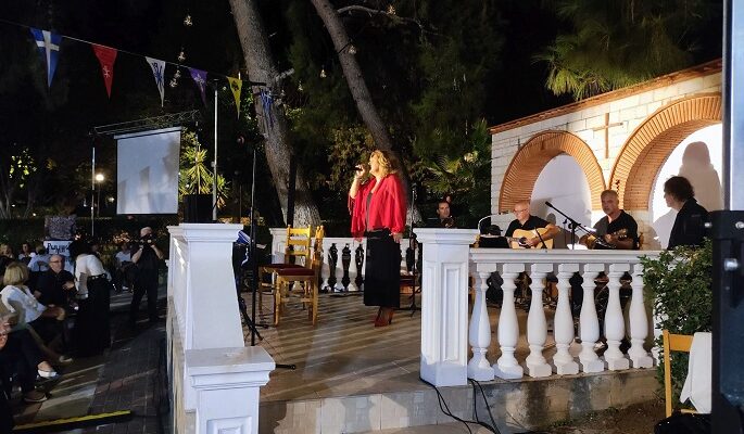 Ηράκλειο Αττικής: Με τις μελωδικές φωνές της Λένας Αλκαίου, της Ευτυχίας Φαναριώτη και του Γιάννη Κρητικού άνοιξαν τα φετινά Ηράκλεια