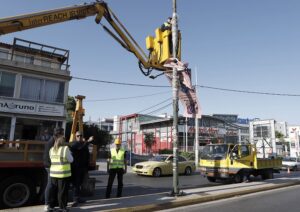 Περιφέρεια Αττικής: Μετά από πρόταση της Περιφέρειας που προωθήθηκε από τον Υπουργό Εσωτερικών πραγματοποιήθηκε η απομάκρυνση παράνομων αφισών