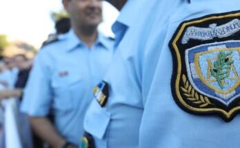 Τρεις 14χρονοι σε σχολειό της Ηλιούπολης λήστεψαν ανήλικο - Χειροπέδες και στους γονείς τους