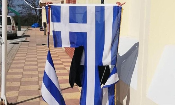Μαγνησία: Απίστευτο έσκισαν την ελληνική σημαία σε νηπιαγωγείο