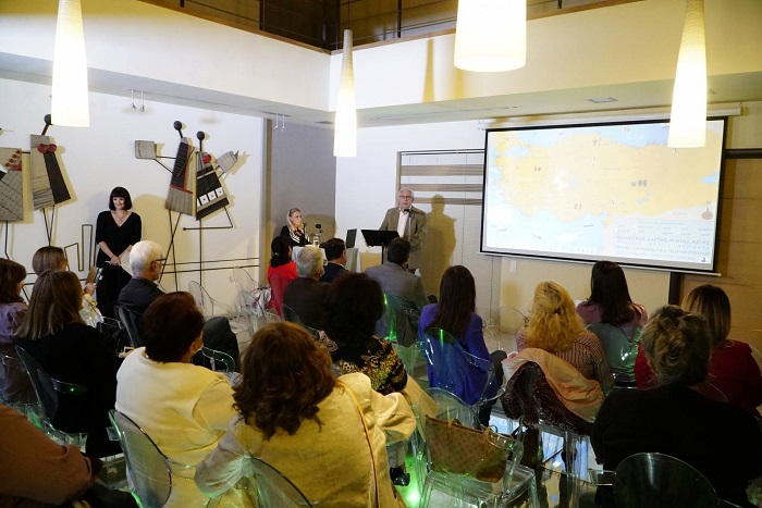Μαρούσι:  Στην παρουσίαση του ιστορικού ντοκιμαντέρ «Σμύρνη, η νύμφη του Αιγαίου» παρέστη ο Δήμαρχος Αμαρουσίου