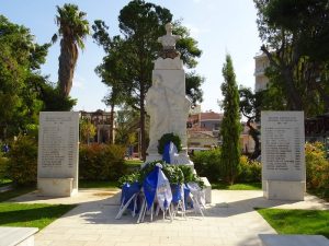 Μαρούσι: Φόρος τιμής στους αγωνιστές του 1940 από τη μαθητική κοινότητα και τους συλλόγους και φορείς της πόλης του Αμαρουσίου