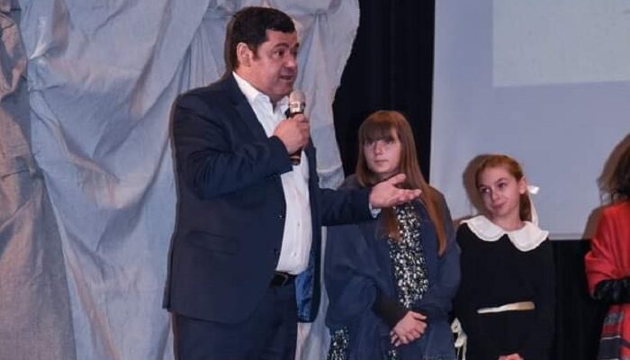 Λυκόβρυση Πεύκη: Στην παράσταση του ΚΟΙΠΑΠ για τον Μικρασιατικό Ελληνισμό o Δήμαρχος