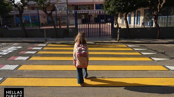 Hellas Direct:  Εξαιρετική  πρωτοβουλία βελτίωσης της σήμανσης στον δρόμο, νέες φωτεινές πινακίδες και επιδιόρθωση υποδομών στα σχολεία