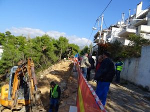 Μαρούσι: Αυτοψία του Δημάρχου Αμαρουσίου στο έργο αποκατάστασης του πρανούς επί της οδού Ερεσσού (Ν. Λέσβο)