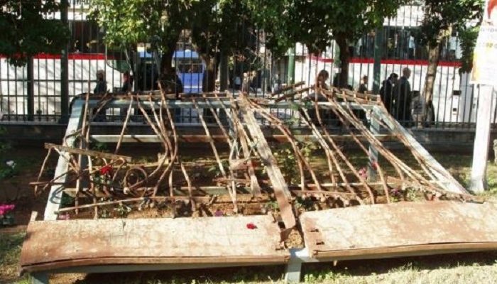 17 Νοέμβρη 1973 - «Τα τσαλακωμένα σίδερα θα θυμίζουν στους αιώνες τη δύναμη της αντίστασης και το χρέος για την Ελευθερία»