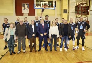 Περιφέρεια Αττικής: Με τη στήριξη της Περιφέρειας, ο αγώνας μπάσκετ παλαιμάχων και Σώματος Εθελοντών Ηρακλείου για τη στήριξη των παιδικών χωριών SOS