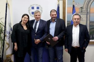 Περιφέρεια Αττικής: Ενεργειακές αναβαθμίσεις σε σχολεία Δήμων της Αττικής με χρηματοδότηση 7,5 εκατ €  από την Περιφέρεια