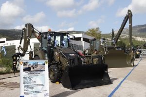 Περιφέρεια Αττικής:  Παράδοση μηχανημάτων και εξοπλισμού πολιτικής προστασίας από  την Περιφέρεια στο Γενικό Επιτελείο Στρατού