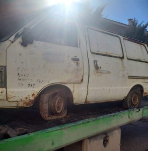 Βριλήσσια: Συνεχίζεται η καταγραφή και η απόσυρση εγκαταλελειμμένων οχημάτων στον Δήμο