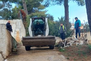 Πεντέλη: Καθαρισμός κοιμητηρίου Πεντέλης και περιποίηση των κοινόχρηστων χώρων