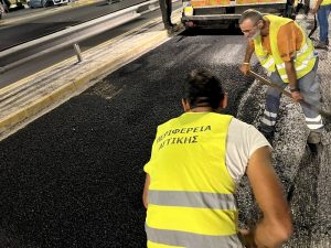 Περιφέρεια Αττικής: Συνεχίζεται η αποκατάσταση παράπλευρων οδικών δικτύων των Εθνικών Οδών και της Αθηνών - Σουνίου από συνεργεία της Περιφέρειας