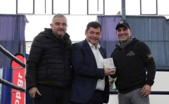 Λυκόβρυση Πεύκη:  Στους αγώνες kickboxing στο Δημοτικό Γυμναστήριο Πεύκης ο Δήμαρχος