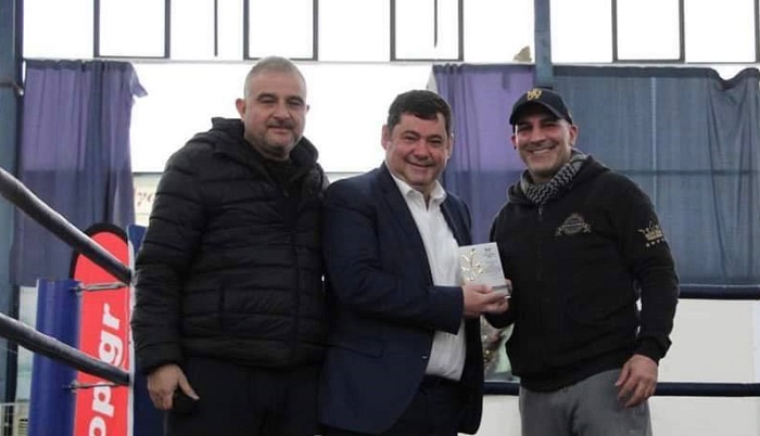 Λυκόβρυση Πεύκη:  Στους αγώνες kickboxing στο Δημοτικό Γυμναστήριο Πεύκης ο Δήμαρχος