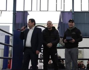 Λυκόβρυση Πεύκη:  Στους αγώνες kickboxing στο Δημοτικό Γυμναστήριο Πεύκης ο Δήμαρχος