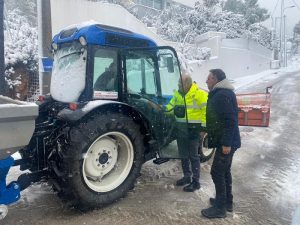 Διόνυσος : Κλειστά αύριο Δευτέρα όλα τα δημόσια και ιδιωτικά σχολεία Πρωτοβάθμιας και Δευτεροβάθμιας Εκπαίδευσης λόγω των δύσκολων καιρικών συνθηκών