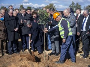 Μαραθώνας: Επίσκεψη του Πρωθυπουργού και του Προέδρου της Κυπριακής Δημοκρατίας στο «Πάρκο Μνήμης» στο Μάτι