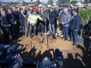 Μαραθώνας: Επίσκεψη του Πρωθυπουργού και του Προέδρου της Κυπριακής Δημοκρατίας στο «Πάρκο Μνήμης» στο Μάτι