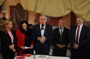 Μαρούσι : Στην κοπή πρωτοχρονιάτικης πίτας του Σικιαριδείου Ιδρύματος παραβρέθηκε ο Δήμαρχος Αμαρουσίου