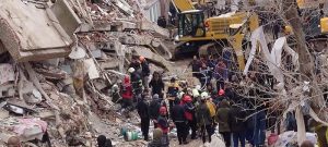 Περιφέρεια Αττικής: Συλλυπητήρια του Περιφερειάρχη για τα εκατοντάδες θύματα από τον καταστροφικό σεισμό στην Τουρκία και τη Βόρεια Συρία