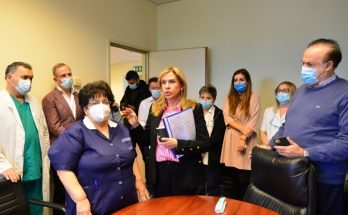 Κηφισιά: Επίσκεψη Υφυπουργού Υγείας Ζωής Ράπτη στο Γενικό Ογκολογικό Νοσοκομείο «Οι Άγιοι Ανάργυροι»